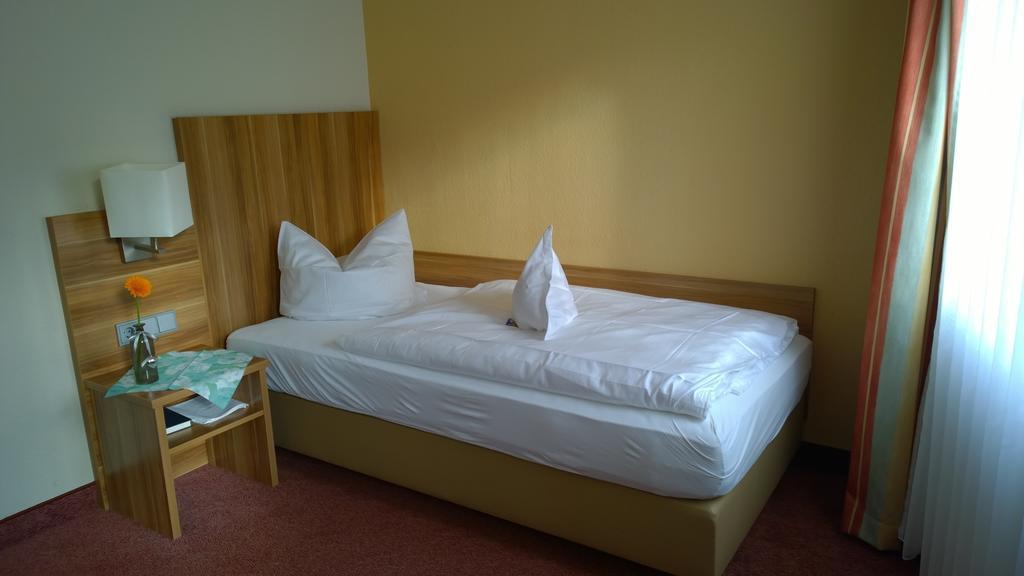 Weinhotel Rose Volkach Room photo