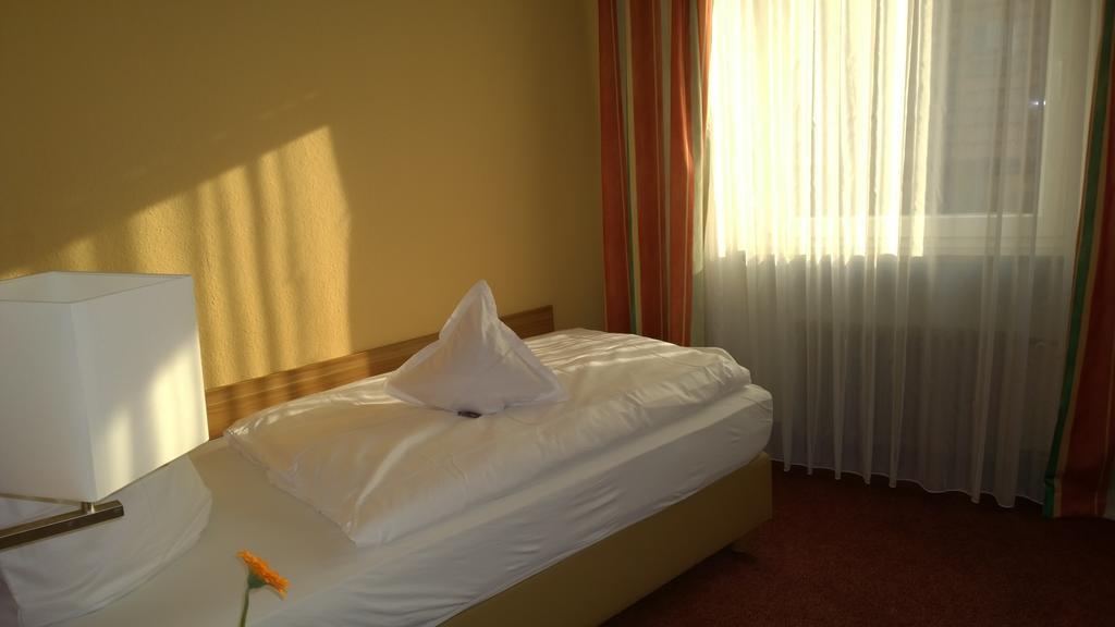 Weinhotel Rose Volkach Room photo