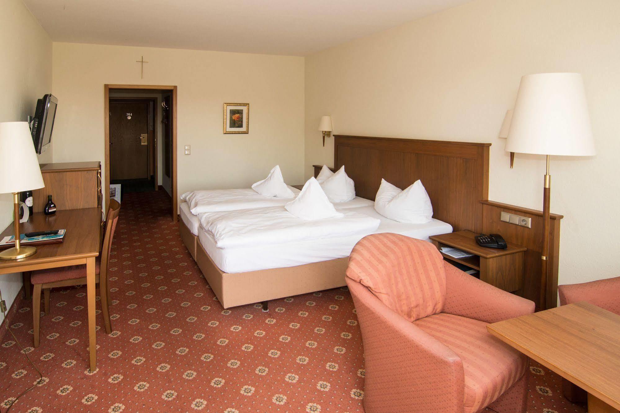 Weinhotel Rose Volkach Exterior photo